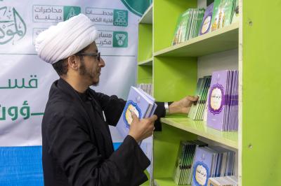  الموكب الثقافي العام يقدم خدماته لزائرين الأربعين على محور (بابل – كربلاء)
