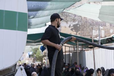 قسم الآليات يسخر عجلاته التخصصية خدمة لزائري الأربعين