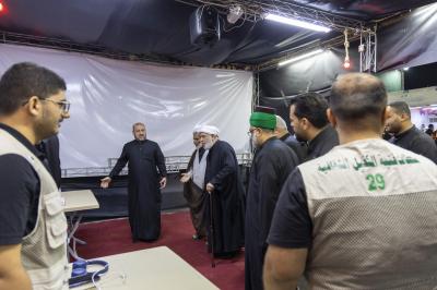 بحضور الأمين العام.. قسم العلاقات العامة يفتتح (منصة فتية الكفيل التفاعلية) في طريق زائري الأربعين