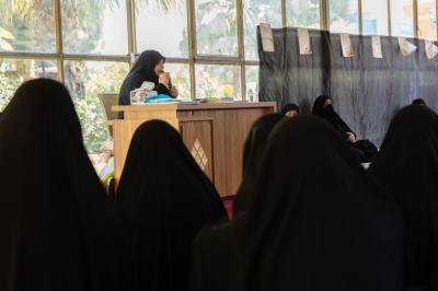 على مدار الساعة.. القسم النسوي في مجمّع العلقمي يواصل خدمة زائرات الأربعين