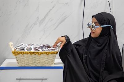 مدارس الكفيل النسوية تطلق عيادة براعم لطب العيون في محور النجف - كربلاء