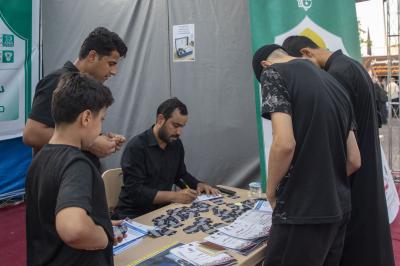 ضمن الموكب الثقافي العام.. محطّة دار علوم نهج البلاغة تقدم خدماتها الثقافية والمعرفية لزائري الأربعين
