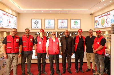 رئيس جمعية الهلال الأحمر العراقية يطلع على الخدمات الطبية المقدمة في جامعة العميد