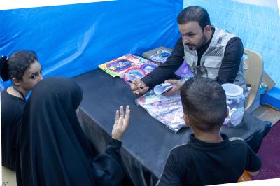 عَبرَ أربع محطات.. قسم العلاقات يقدم خدماته المتنوعة ضمن الموكب الثقافي في مجمع العلقمي