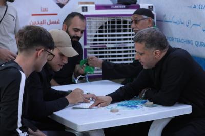 المجمع العلمي يواصل تنفيذ برامجه القرآنية والخدمية لزائري الأربعين في عددٍ من المحافظات