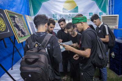 في محور النجف.. ملاكات قسم حفظ النظام تشارك في تنظيم توافد الزائرين إلى الموكب الثقافي العام