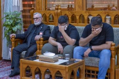 قسم العلاقات العامة يقيم مجلس عزاء لإحياء ذكرى شهادة الإمام الرضا (عليه السلام)