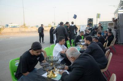 ضمن خطته الخاصة بزيارة الأربعين.. المجمع العلمي يواصل تنفيذ برامجه القرآنية والثقافية للزائرين