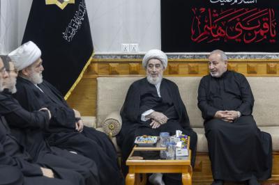 الأستاذ في الحوزة العلمية الشيخ حسن الجواهري يطّلع على الخدمات المقدّمة للزائرين في مجمع أبي الفضل العباس (عليه السلام)