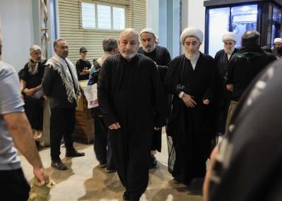 الأستاذ في الحوزة العلمية الشيخ حسن الجواهري يطّلع على الخدمات المقدّمة للزائرين في مجمع أبي الفضل العباس (عليه السلام)