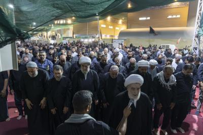 الأستاذ في الحوزة العلمية الشيخ حسن الجواهري يطّلع على الخدمات المقدّمة للزائرين في مجمع أبي الفضل العباس (عليه السلام)