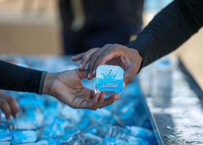 مجمّع أمّ البنين (عليها السلام) يواصل تقديم خدماته على طريق الزائرين