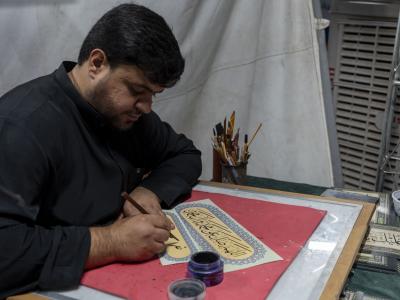 برامج ثقافية ومعرفية متنوّعة يقدّمها الموكبُ الثقافي العام لزائري الأربعين على محور النجف