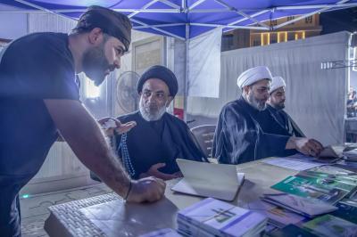 على محور بابل.. قسم الشؤون الدينية يقدم خدماته التبليغية والإرشادية لزائري الأربعين
