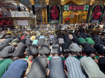 في أماكن متعددة.. قسم الشؤون الدينية يقيم خمس صلوات يومية للزائرين