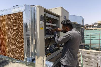 قسم التكييف: فرق الصيانة تتابع منظومات التبريد في مواقع العتبة العباسية المقدسة على مدار 24 ساعة