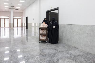 القسم النسوي في مجمّع أبي الفضل العباس (عليه السلام) يقدم خدماته لأكثر من 10 آلاف زائرة يوميًا