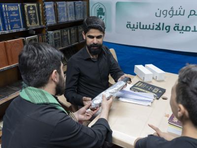 عَبرَ محطته على محور النجف.. قسم المعارف ينظم مسابقات دينية ومعرفية للزائرين