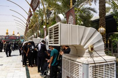 لتخفيف درجات الحرارة.. قسم بين الحرمين يواصل تشغيل مرشات الرذاذ خدمة لزائري الأربعين