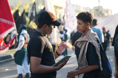 المجمَع العلمي يواصل تقديم خدماته القرآنية لزائري الأربعين في كربلاء