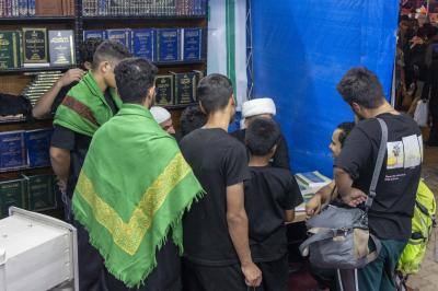 قسم المعارف يقدّم خدماته لزائري الأربعين بالتزامن مع بلوغ ذروة الزيارة الأربعينية
