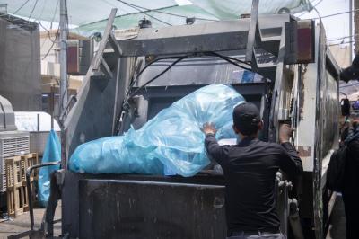 في يوم الأربعين.. قسم الشؤون الخدمية ينفذ حملة تنظيف للشوارع المحيطة بمرقد أبي الفضل العباس (عليه السلام)