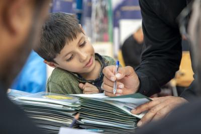 أكثر من 20 ألف مستفيد من خدمات الموكب الثقافي العام على محور النجف - كربلاء