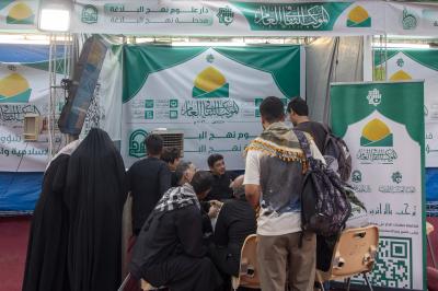 أكثر من 20 ألف مستفيد من خدمات الموكب الثقافي العام على محور النجف - كربلاء
