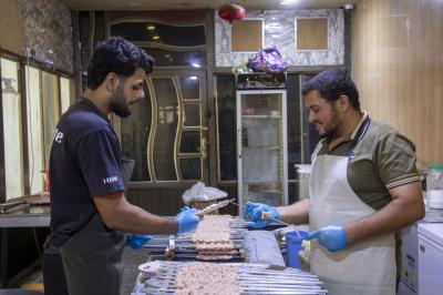 منها تقديم أكثر من 22 ألف وجبة طعام.. موكب قسم صناعة الشبابيك يختتم خدماته لزائري الأربعين