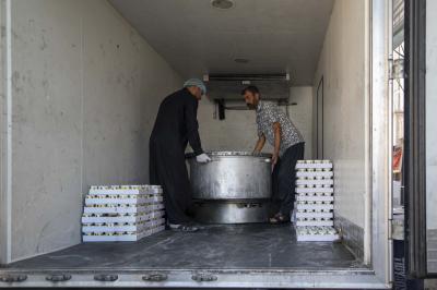 قسم الشعائر يقدم وجبات الطعام للزائرين الأجانب في أماكن إقامتهم