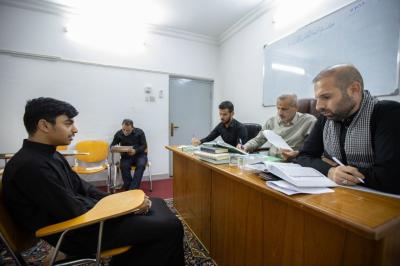 استعدادًا للمشاركة بمسابقة الجود القرآنية.. المجمع العلمي يجري اختبارًا لطلبة الحفظ في بغداد