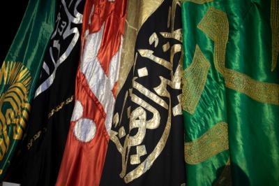 متحف الكفيل يعرض رايات العتبات المقدسة ضمن مقتنياته التراثية