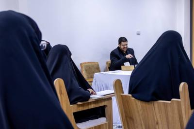 شعبة السيدة فاطمة بنت أسد تقيم ورشة تطويرية لمحكّمات مسابقة (أشرقت بشائر الرحمة)