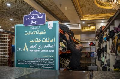 قسم الشؤون الخدمية يقدّم خدماته لزائري مرقد أبي الفضل العباس (عليه السلام)