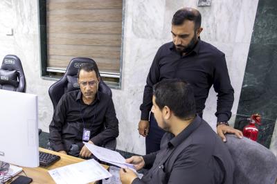ضمن جولاته الميدانية.. قسم التطوير يجمع البيانات التطويرية والتدريبية لأقسام العتبة العباسية المقدسة