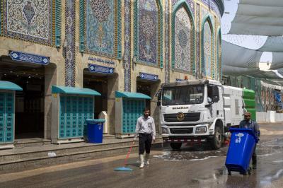 قسم الشؤون الخدمية ينفذ حملة لغسل الطرق المحيطة بالعتبة العباسية المقدسة