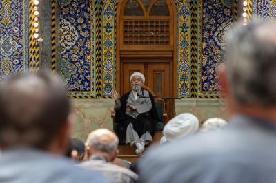 قسم الشؤون الدينية يقيم محاضرة توعوية في صحن مرقد أبي الفضل العباس (عليه السلام)