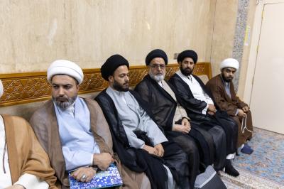 قسم الشؤون الدينية يعقد اجتماعًا مع ملاكاته لمناقشة تعزيز الخدمات المقدّمة للزائرين