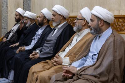 قسم الشؤون الدينية يعقد اجتماعًا مع ملاكاته لمناقشة تعزيز الخدمات المقدّمة للزائرين