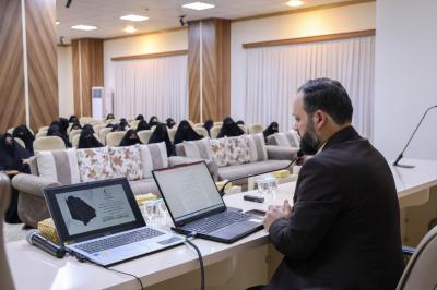 شعبة الخطابة النسوية تقيم ندوة لخطيبات المنبر الحسيني عن سيرة السيدة سكينة (عليها السلام)