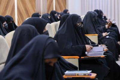 شعبة الخطابة النسوية تقيم ندوة لخطيبات المنبر الحسيني عن سيرة السيدة سكينة (عليها السلام)