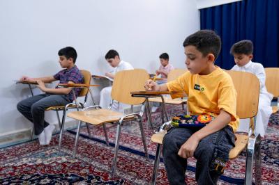 المجمع العلمي يجري اختبارًا حضوريًّا للمشاركين في دورة (براعم الساقي) ويستأنف دوراته القرآنية بالمثنى
