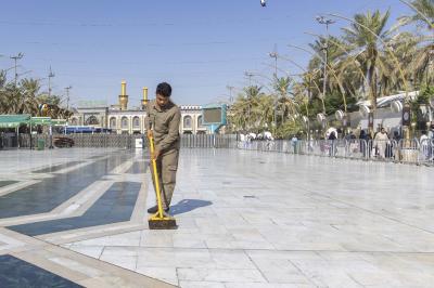 قسم بين الحرمين الشريفين يهيئ الساحة الوسطية لخدمة الزائرين