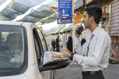 في ليلة الجمعة.. قسم حفظ النظام ينظّم حركة الزائرين في محيط مرقد أبي الفضل العباس (عليه السلام)