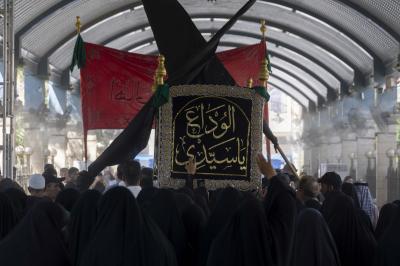 قسم بين الحرمين ينظم حركة المواكب العزائية في ذكرى شهادة الإمام الحسن العسكري (عليه السلام)