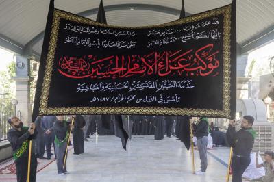 خدمة العتبتين المقدستين يحيون ذكرى شهادة الإمام الحسن العسكري (عليه السلام)