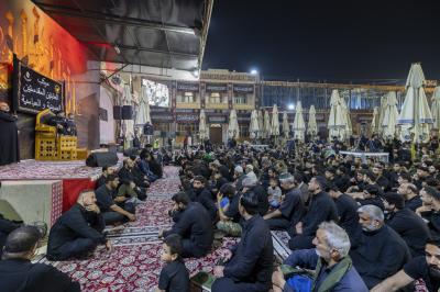 موكب العتبتين المقدستين يحيي ذكرى شهادة الإمام الحسن العسكري (عليه السلام) في سامراء
