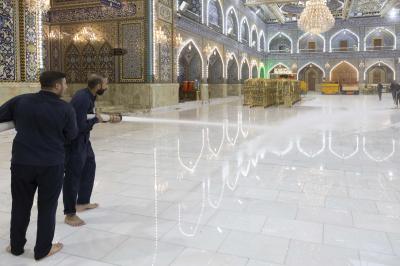 العتبة العباسية المقدسة تجري أعمال غسل حرم مرقد أبي الفضل العباس (عليه السلام) وصحنه الشريف