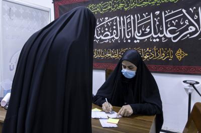عبر مفرزة خاصة.. قسم الشؤون الطبية يقدم خدماته للزائرات بذكرى شهادة الإمام العسكري (عليه السلام)
