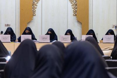 في مسابقة الفرقان الثامنة.. لجنة تحكيمية نسوية تعتمد معايير دقيقة لتقييم حافظات القرآن الكريم